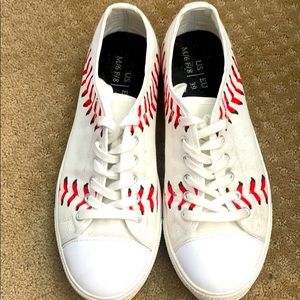 Baseball print shoes size 8